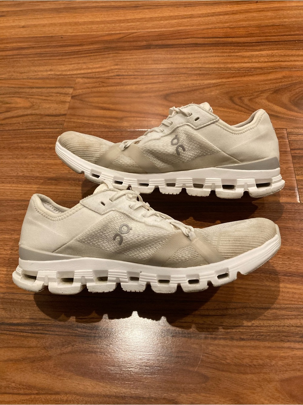On CloudTec White Low Top Lace Up Athletic Sneaker Men's US 8/EU 41/UK 7.5